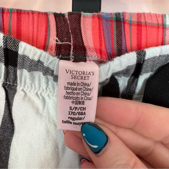 Victoria’s Secret Plaid Two Piece Pajama Set, size Small - Picture 8 of 9